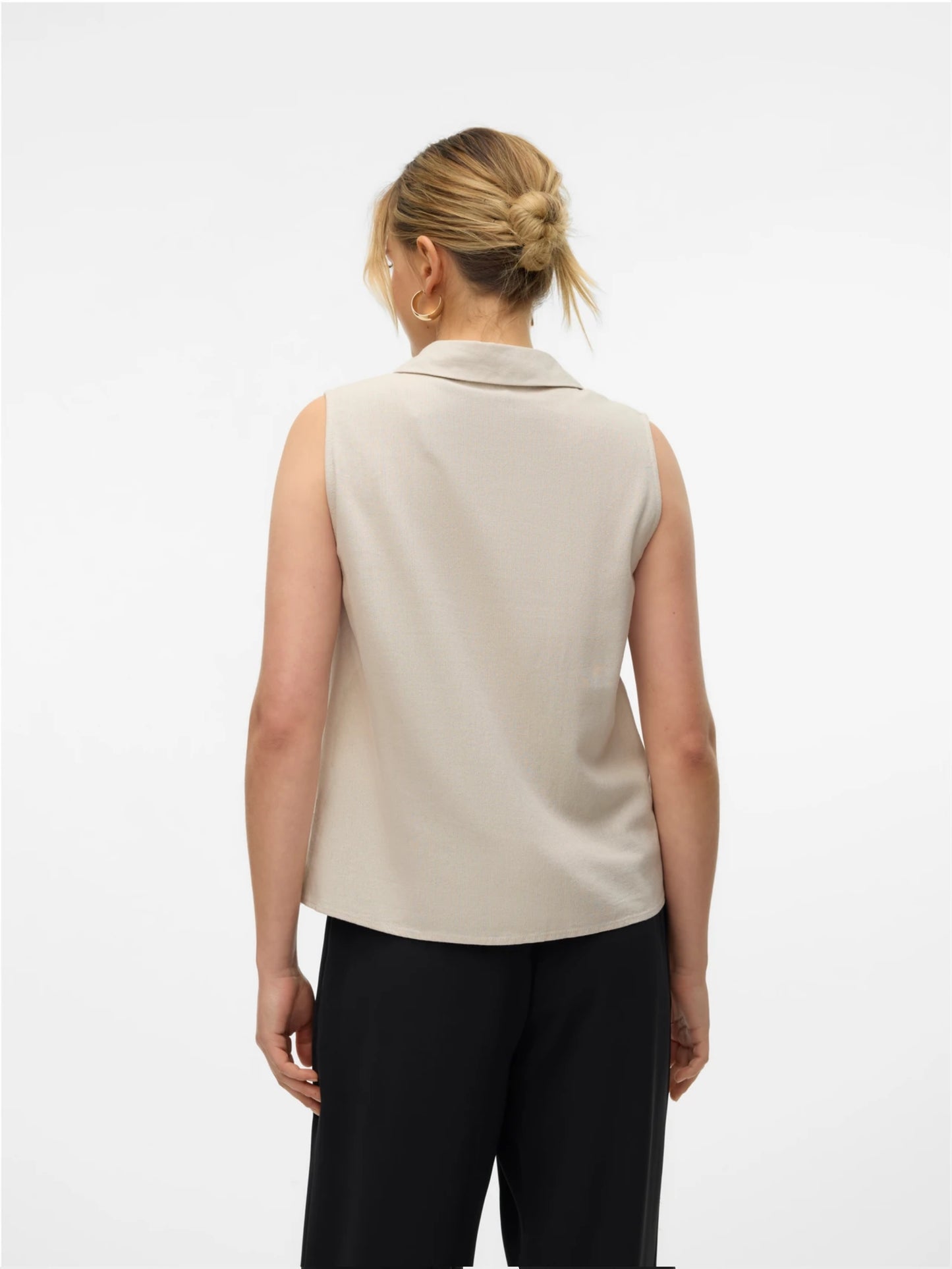 Vero moda camicia in lino senza manicche mymilo aperta