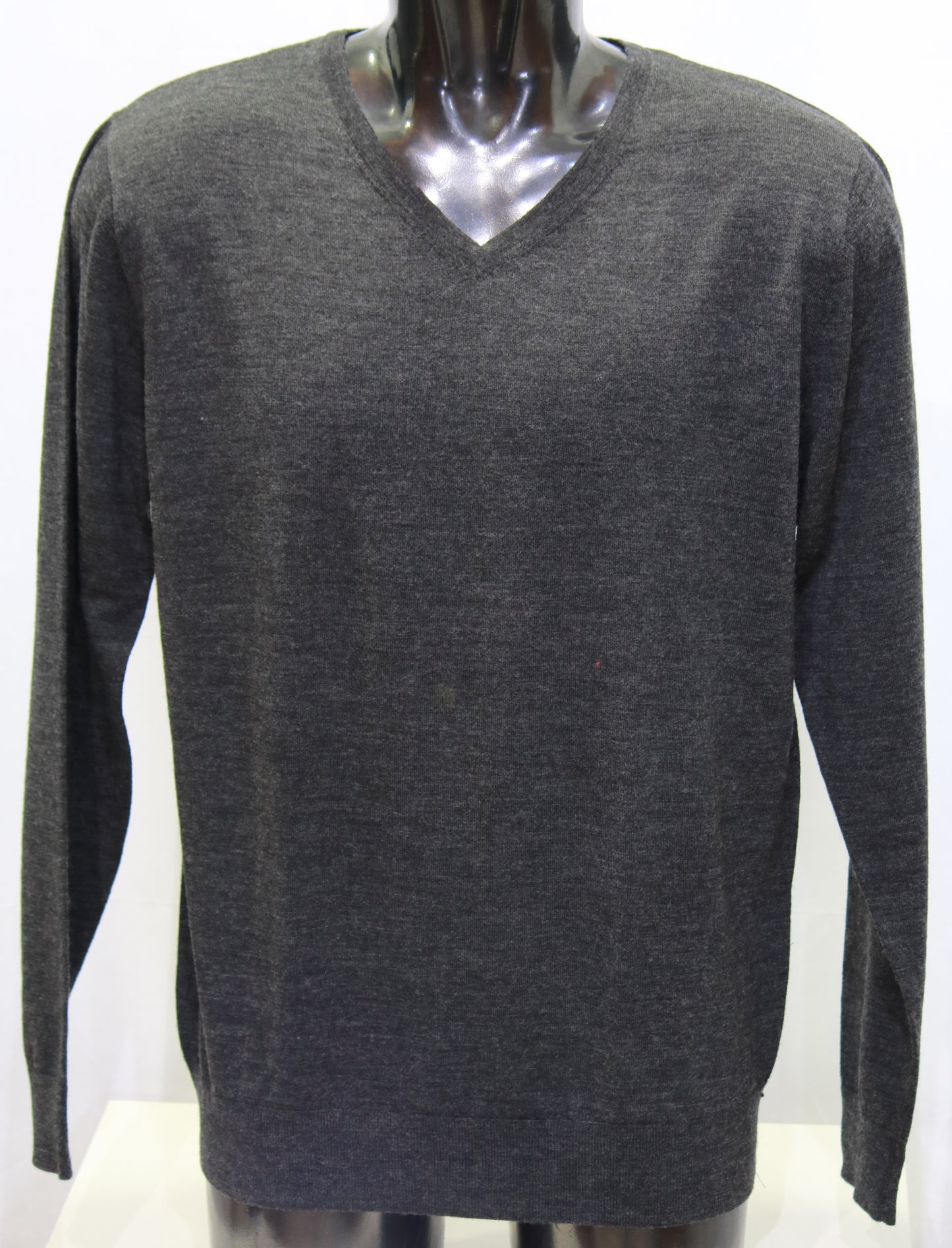 Maglia collo a V in lana merinos