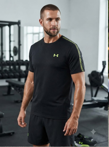 Under Armour T-shirt in tessuto tecnico ad alta traspirabilità, ideale per l’attività sportiva e l’allenamento.