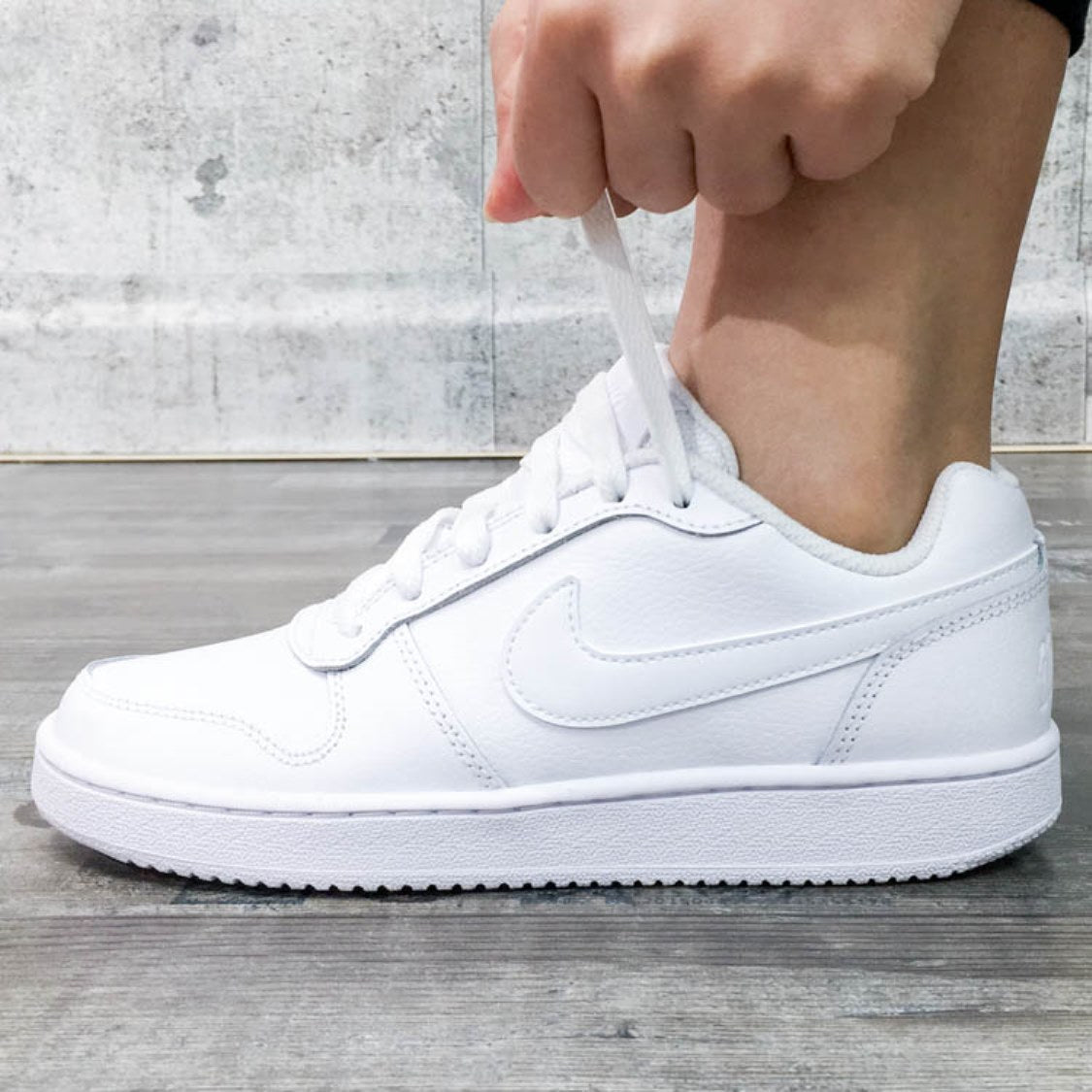 nike court vision low