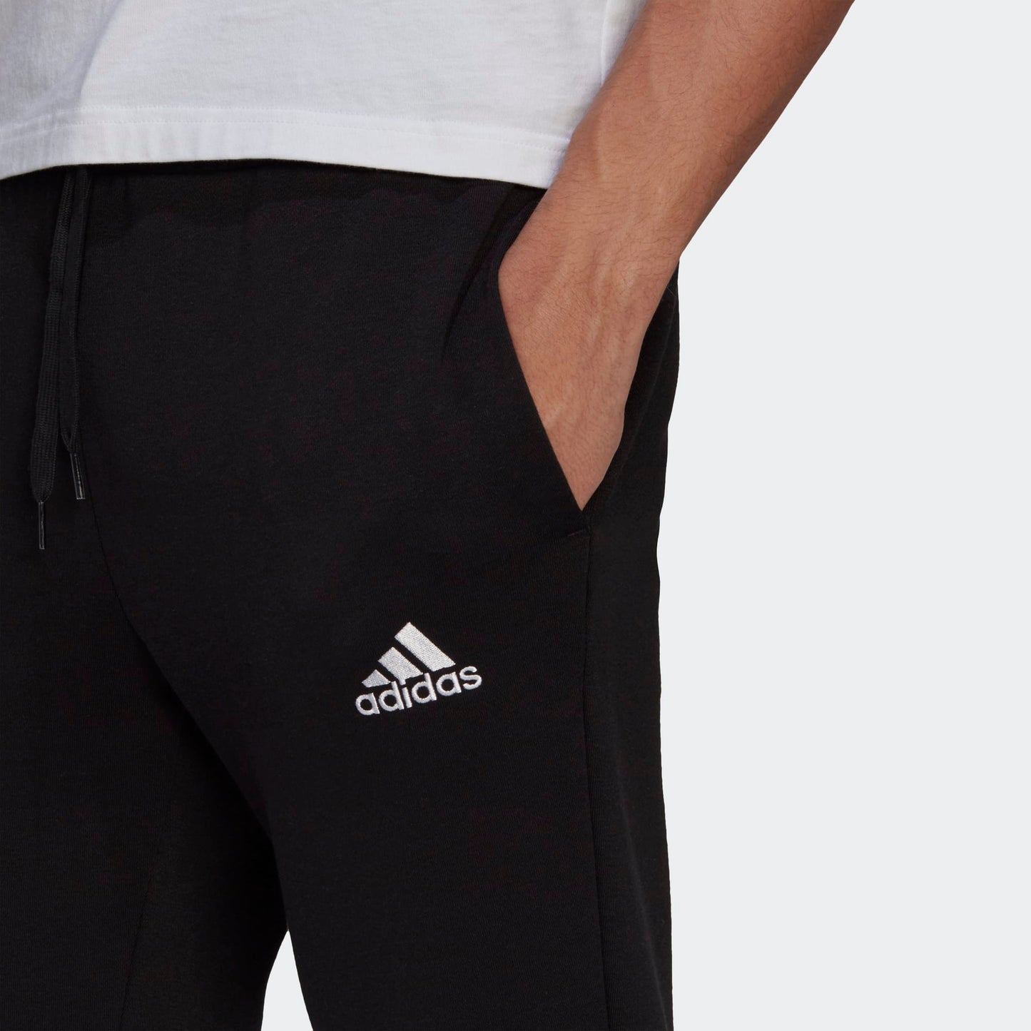 Adidas pantalonefelpa con polsino logo piccolo m sl fl tc pt black con logo piccolo68