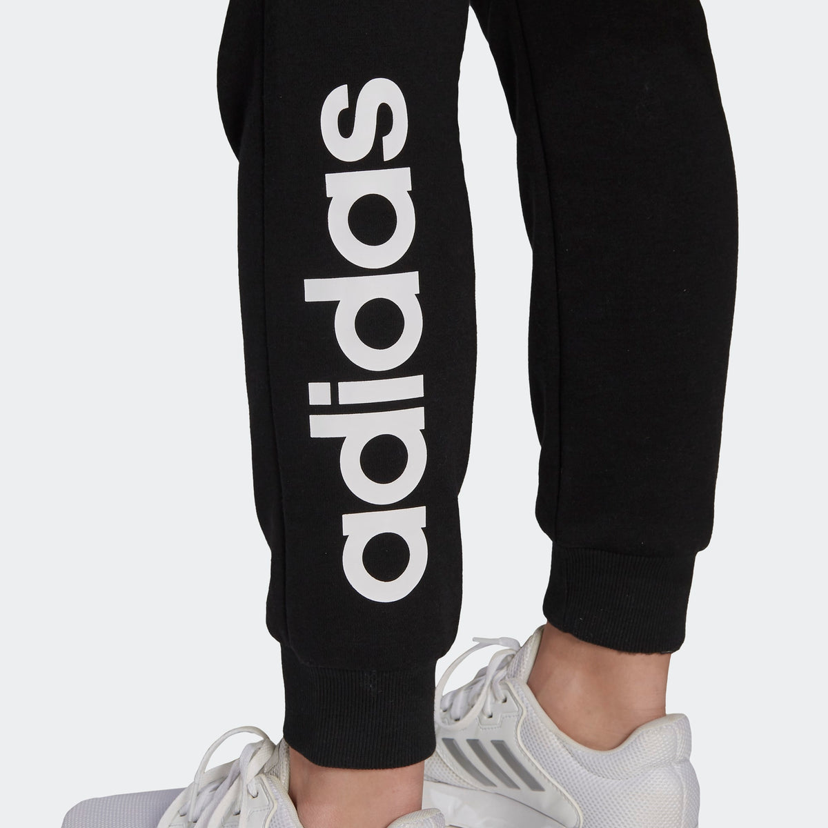 w lin fl c pt black/white con scritta grande